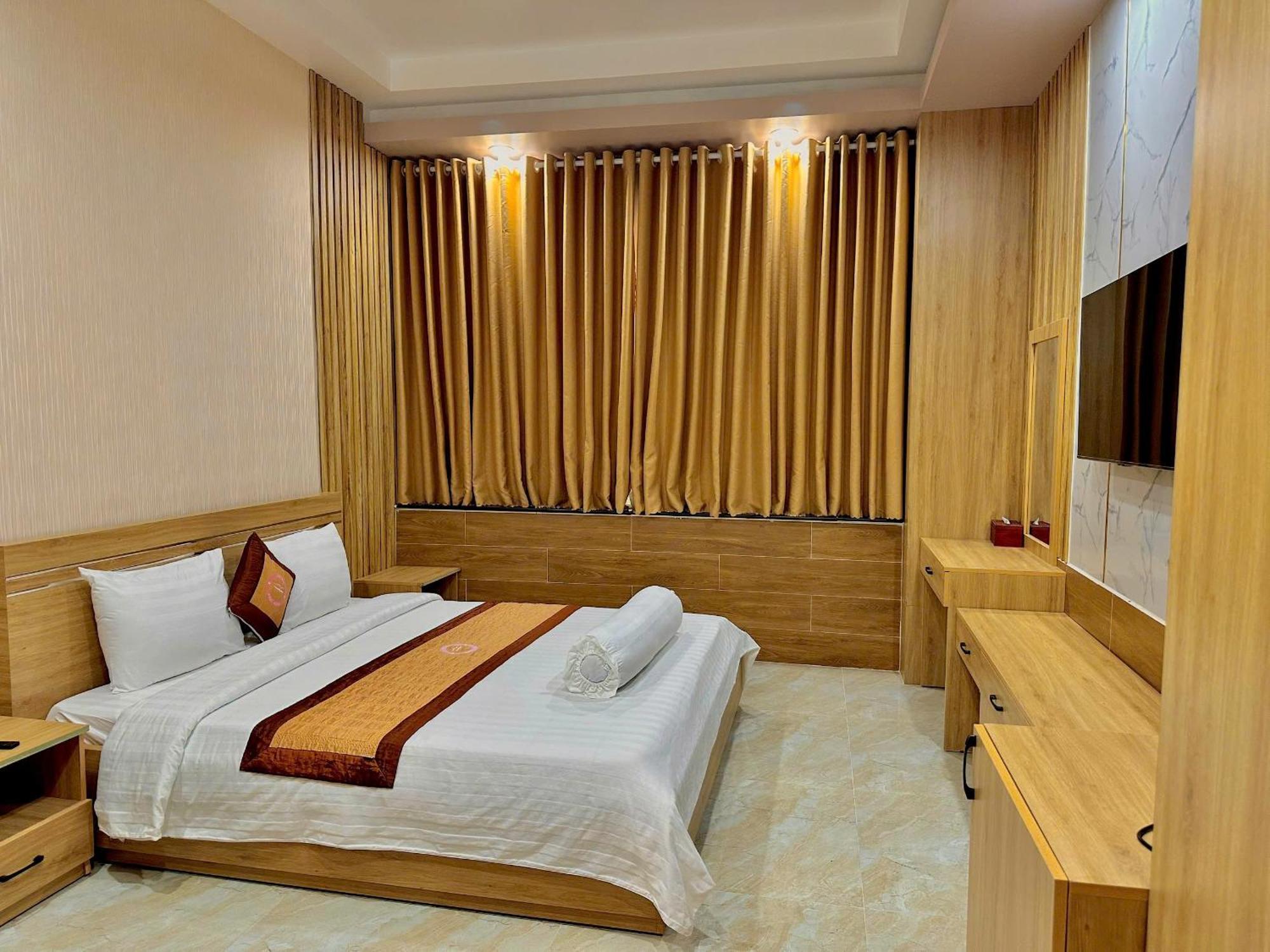 Phuc Hung 2 Hotel Ратьзя Экстерьер фото