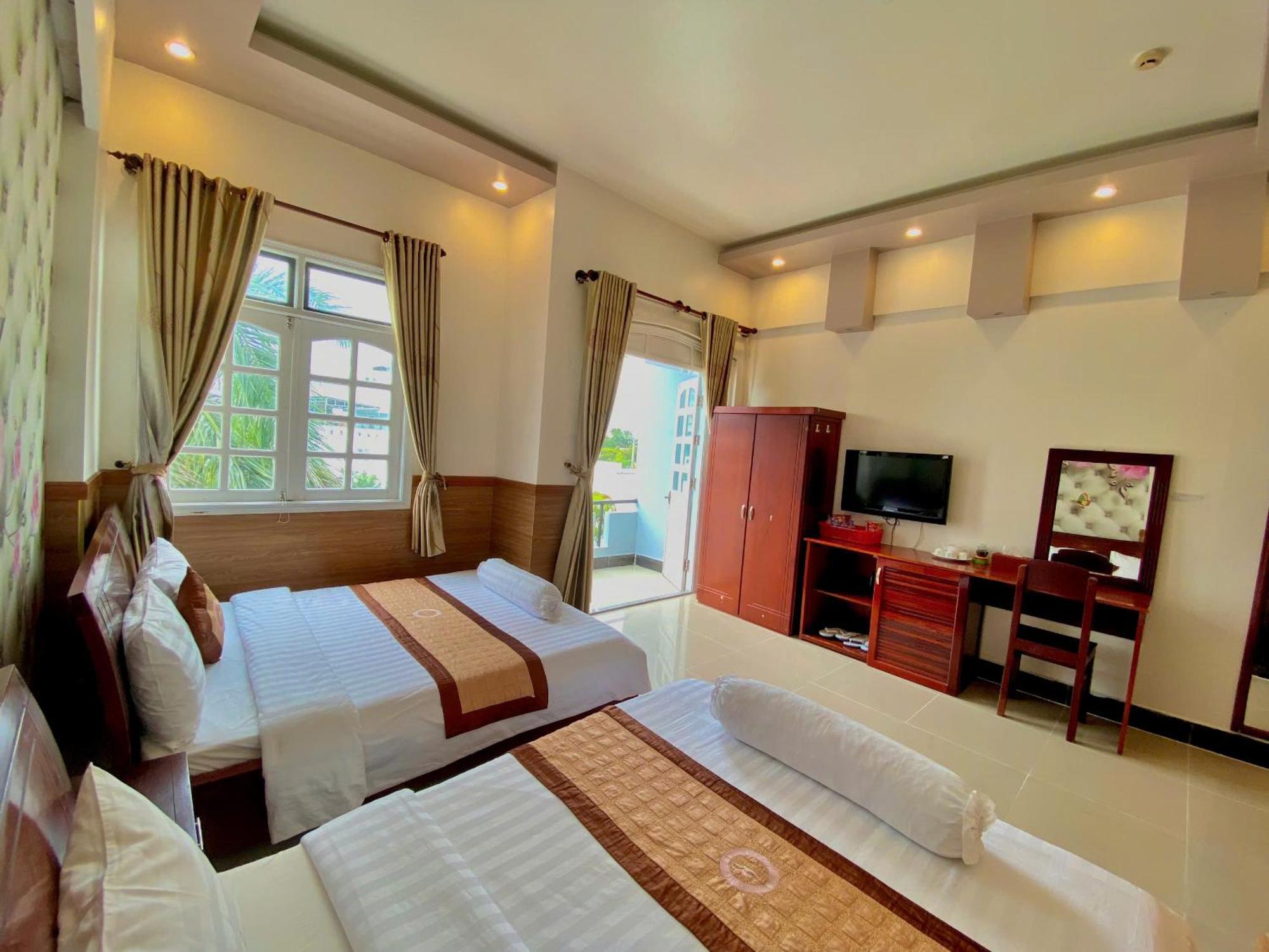 Phuc Hung 2 Hotel Ратьзя Экстерьер фото