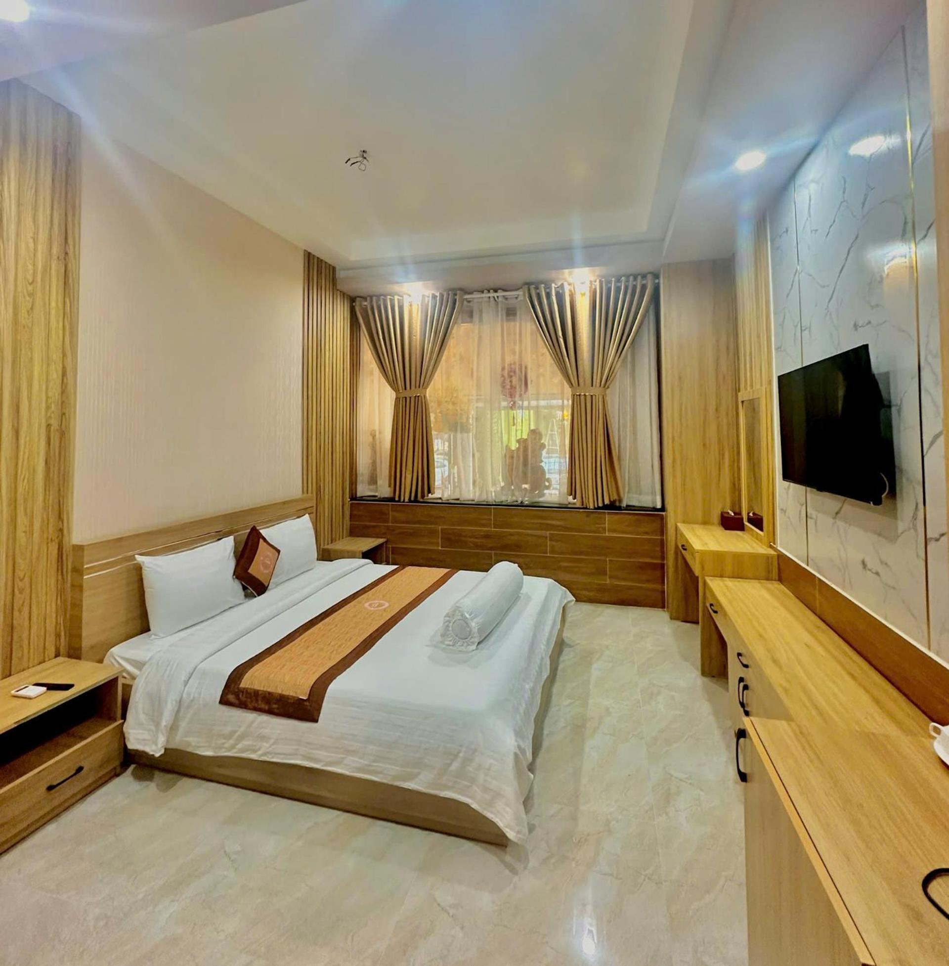 Phuc Hung 2 Hotel Ратьзя Экстерьер фото