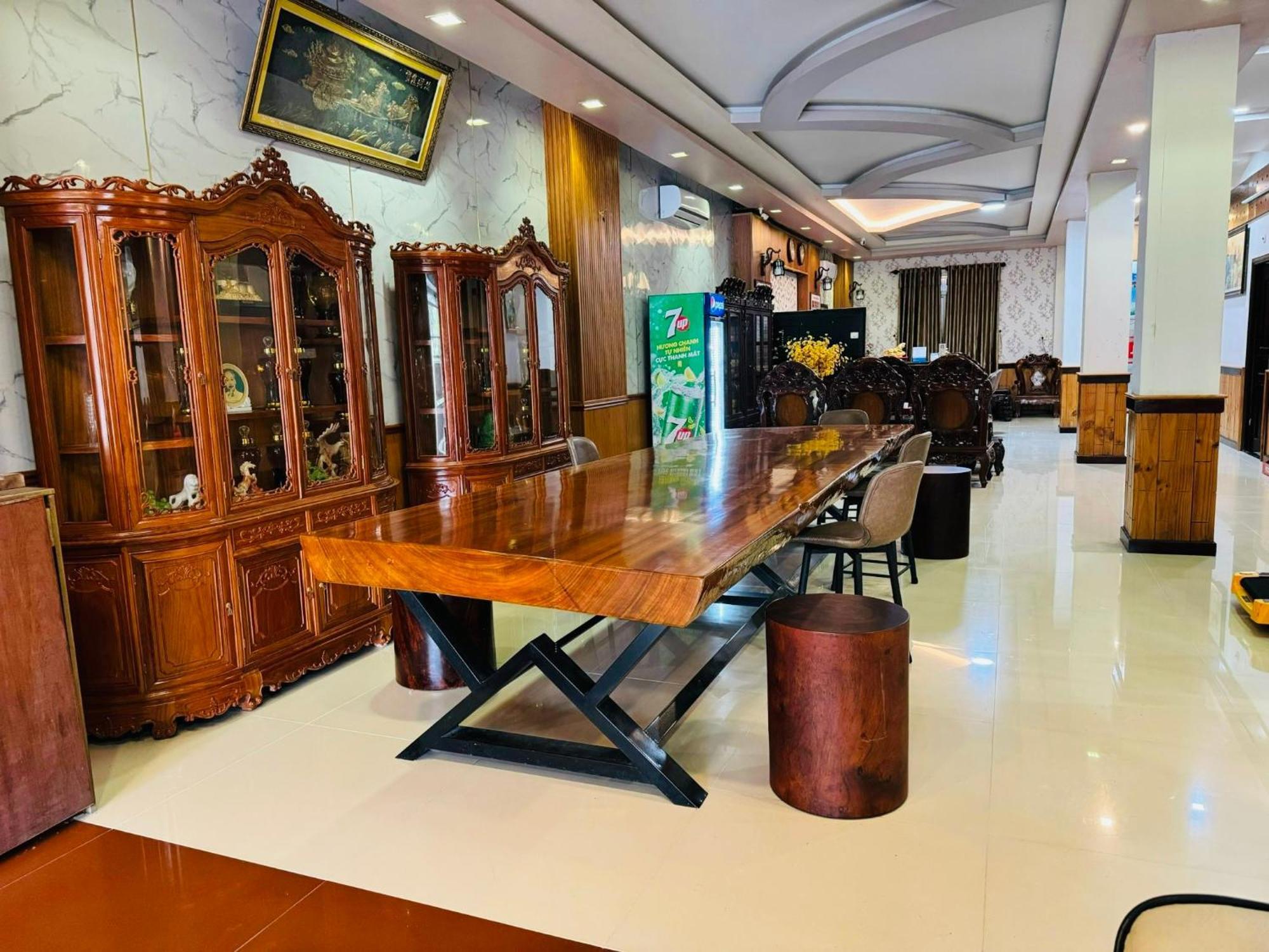 Phuc Hung 2 Hotel Ратьзя Экстерьер фото